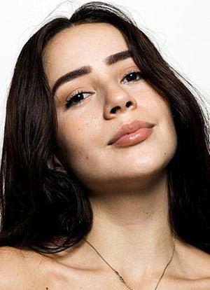 Lia Dumont