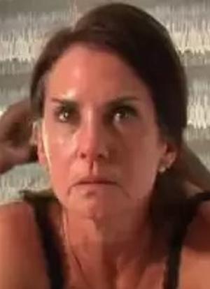 Suzanne Holly